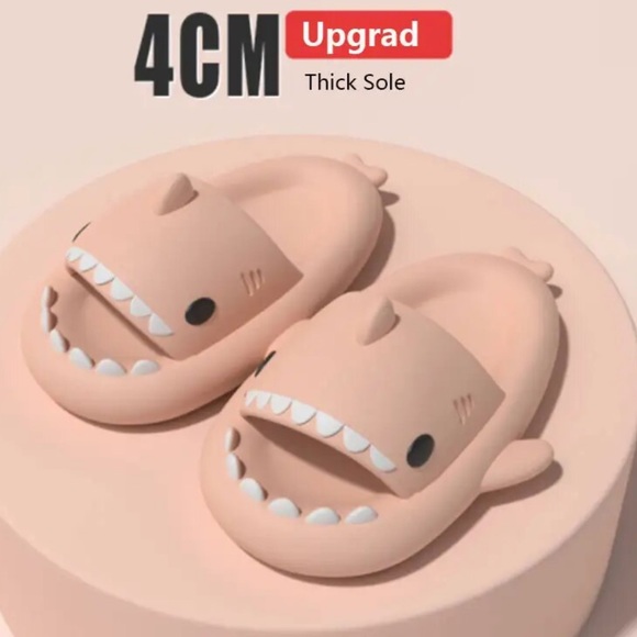 Shark slippers coral pink cushion slides women’s NWT - Picture 2 of 2